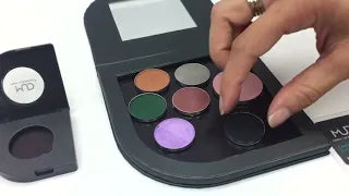 Learn How to Use Cake Eyeliner / Makeup Tutorial