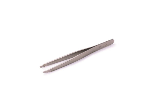 Tweezers